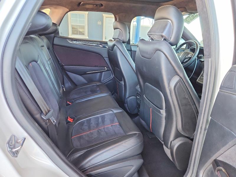 Продажа на аукционе авто 2017 Lincoln Mkc, vin: 5LMCJ4D99HUL21493, номер лота: 55620316