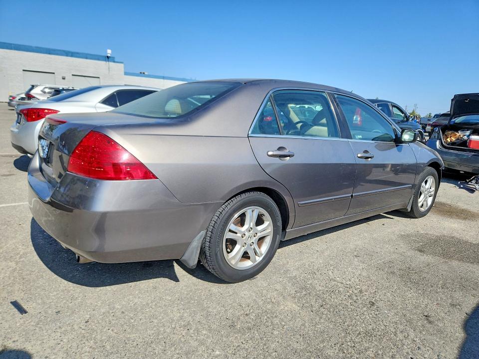 2007 Honda Accord მანქანა იყიდება აუქციონზე, vin: 1HGCM56737A170765, აუქციონის ნომერი: 54462826