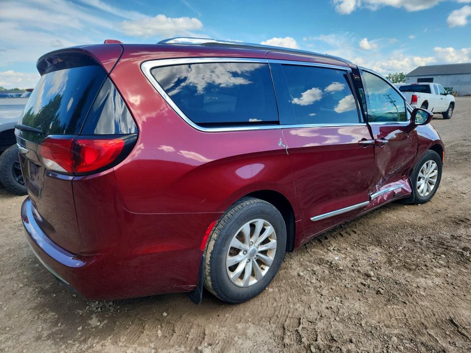 58393066 :رقم المزاد ، 2C4RC1BG7JR233556 vin ، 2018 Chrysler Pacifica مزاد بيع