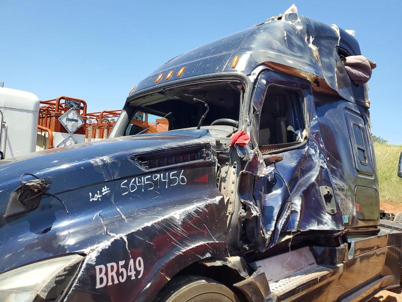 56459256 :رقم المزاد ، 3AKJHHDR8KSKM4899 vin ، 2019 Freightliner Cascadia 126 مزاد بيع