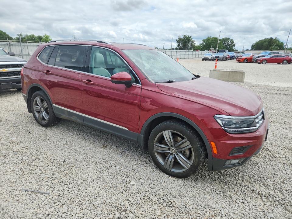 56350856 :رقم المزاد ، 3VV4B7AX8JM131211 vin ، 2018 Volkswagen Tiguan مزاد بيع