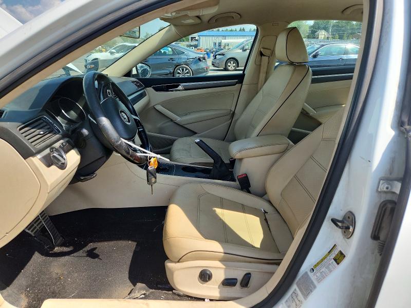 59140996 :رقم المزاد ، 1VWAT7A37GC037596 vin ، 2016 Volkswagen Passat مزاد بيع