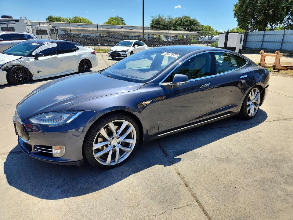 Продаж на аукціоні авто 2015 Tesla Model S, vin: 5YJSA1E29FF119696, номер лоту: 56567976