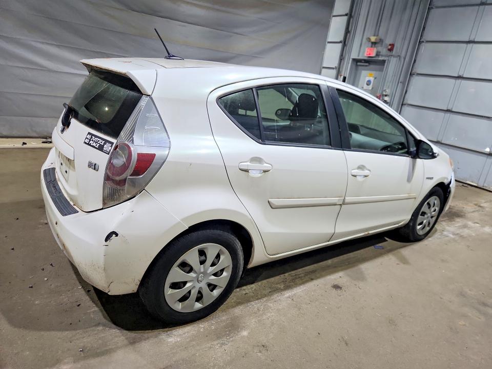 59138806 :رقم المزاد ، JTDKDTB36C1519168 vin ، 2012 Toyota Prius C مزاد بيع