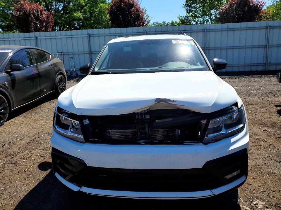 2021 Volkswagen Tiguan მანქანა იყიდება აუქციონზე, vin: 3VV3B7AX1MM120034, აუქციონის ნომერი: 56137636