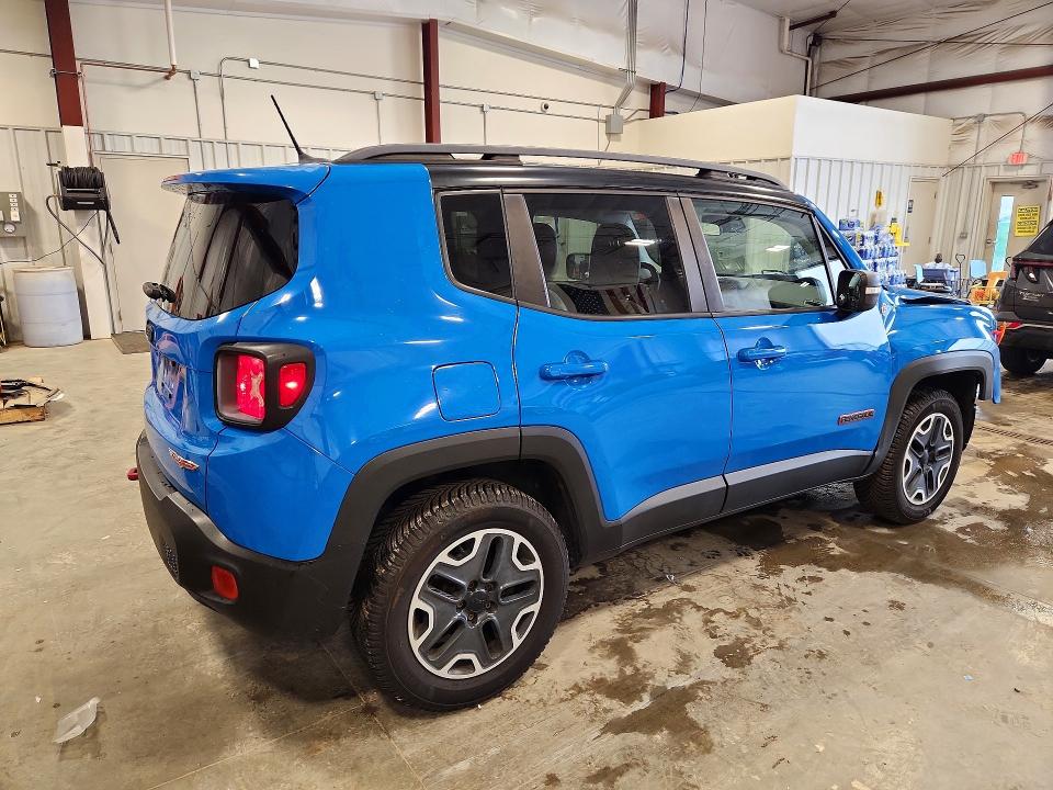 2015 Jeep Renegade მანქანა იყიდება აუქციონზე, vin: ZACCJBCT8FPB88815, აუქციონის ნომერი: 57673296