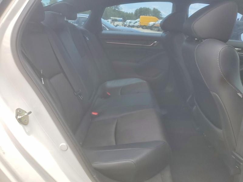 Продажа на аукционе авто 2019 Honda Accord, vin: 1HGCV1F33KA156571, номер лота: 57233576