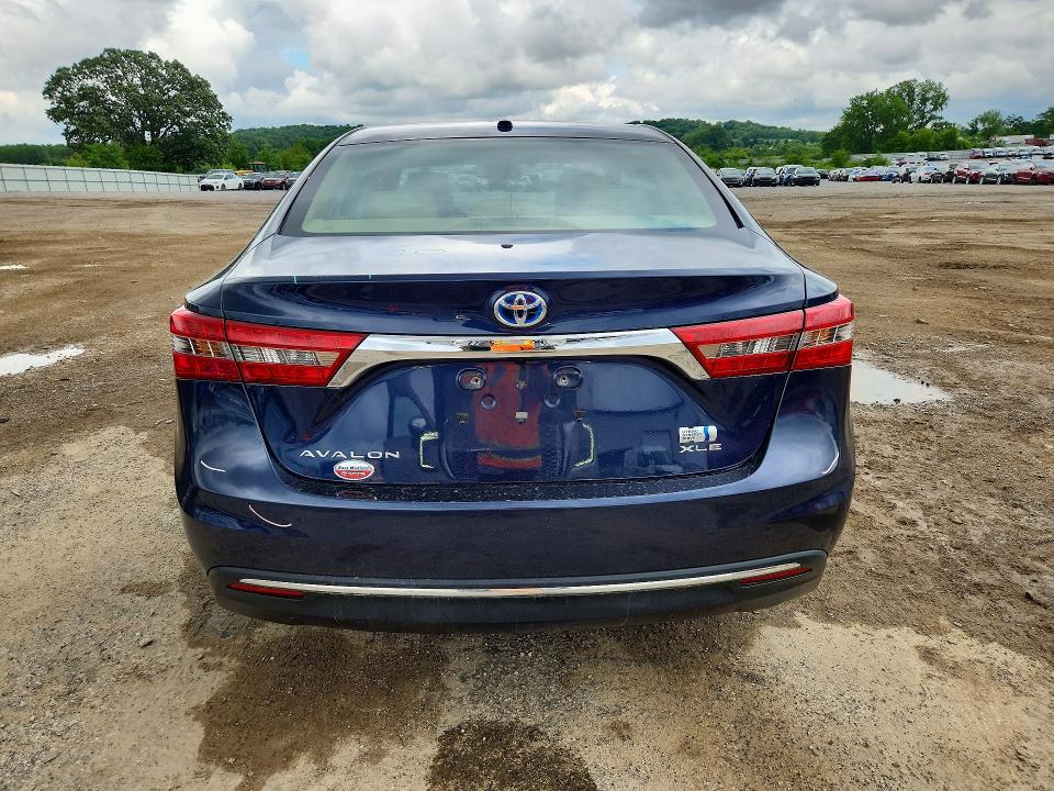 56150386 :رقم المزاد ، 4T1BD1EB1JU060162 vin ، 2018 Toyota Avalon Hybrid مزاد بيع