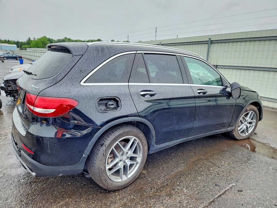 58270226 :رقم المزاد ، WDC0G4KB7HF140874 vin ، 2017 Mercedes-benz Glc مزاد بيع