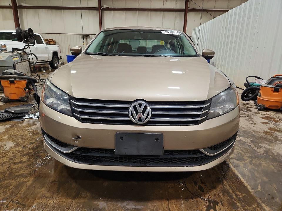 57890736 :رقم المزاد ، 1VWBT7A34FC026848 vin ، 2015 Volkswagen Passat مزاد بيع