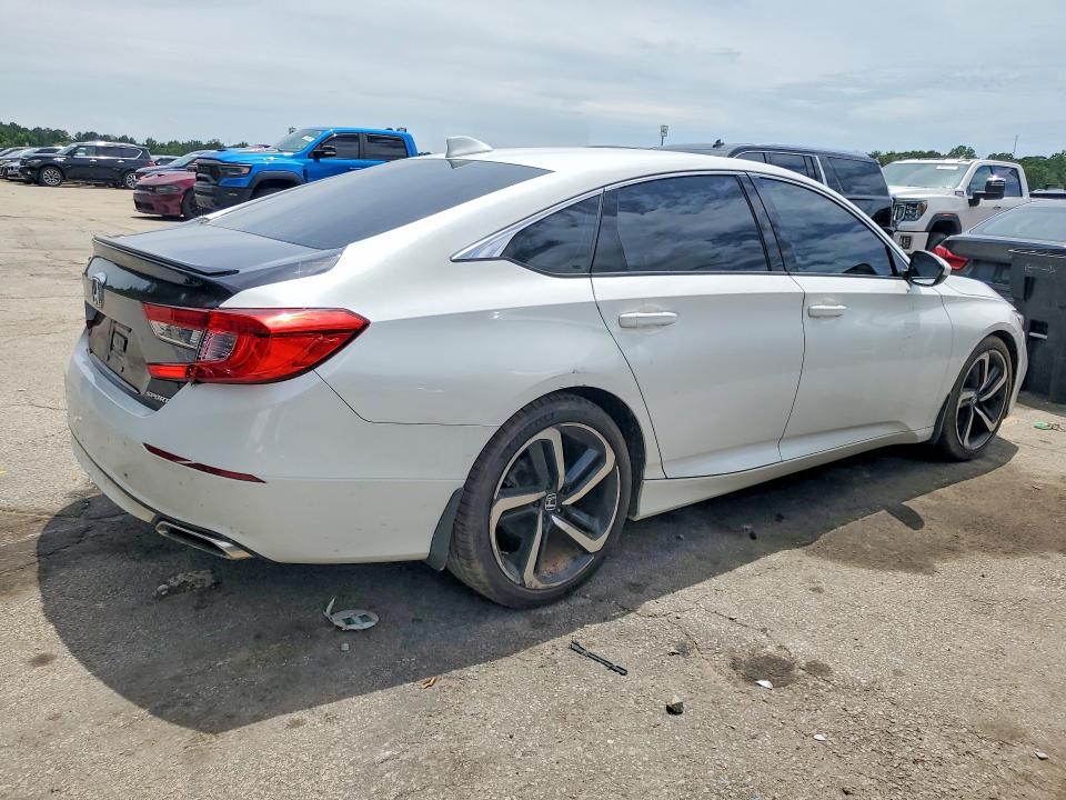 Продаж на аукціоні авто 2018 Honda Accord, vin: 1HGCV1F32JA175420, номер лоту: 56813436