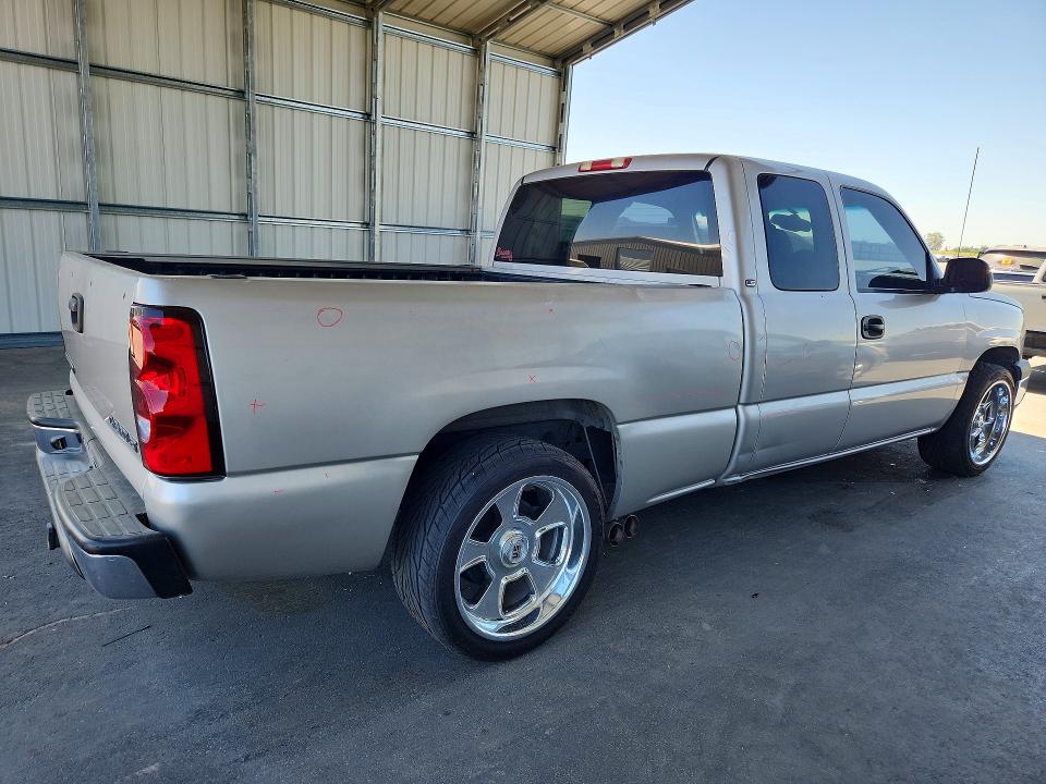 58426526 :رقم المزاد ، 2GCEC19T151282726 vin ، 2005 Chevrolet Silverado مزاد بيع