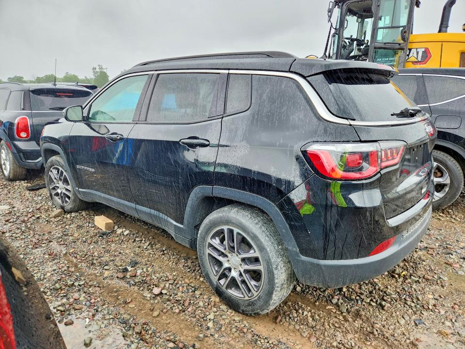 57497566 :رقم المزاد ، 3C4NJCBB4JT468837 vin ، 2018 Jeep Compass مزاد بيع