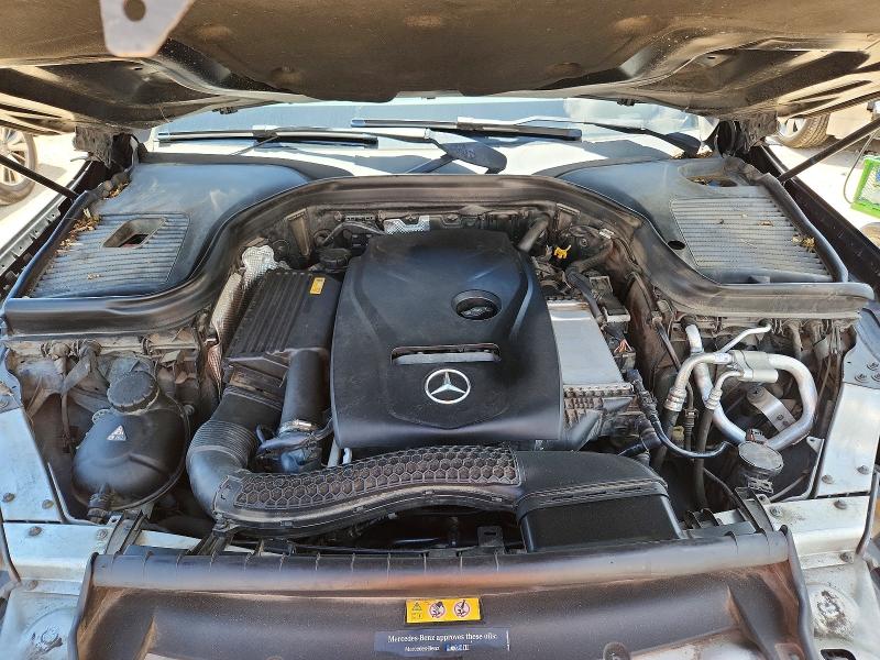 57370216 :رقم المزاد ، WDC0G4JB3HF135463 vin ، 2017 Mercedes-benz Glc مزاد بيع