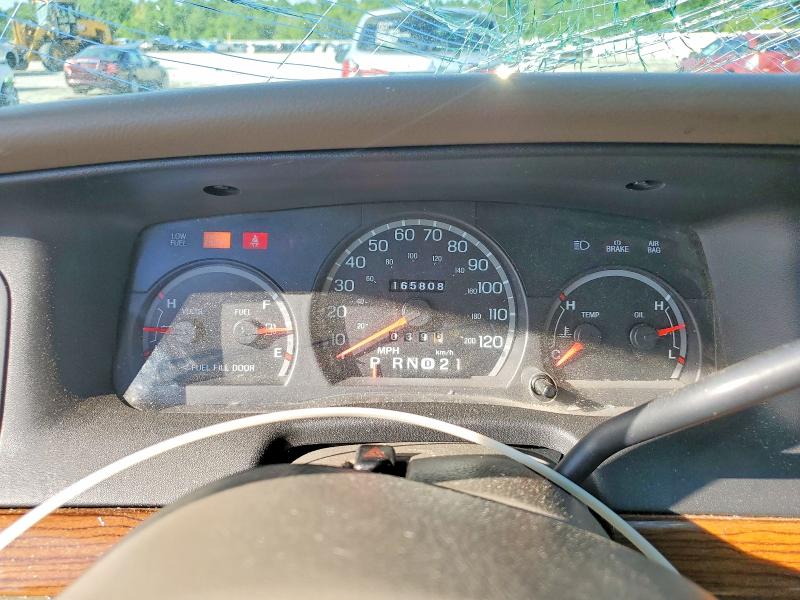 Продаж на аукціоні авто 2002 Ford Crown Victoria, vin: 2FAFP73W02X101208, номер лоту: 58352796