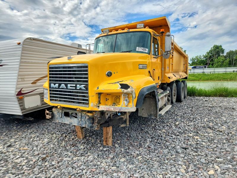Продажа на аукционе авто 1998 Mack Cl713, vin: 1M2AD62C6WW006986, номер лота: 57714006