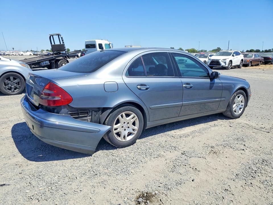 56717596 :رقم المزاد ، WDBUF26J55A783991 vin ، 2005 Mercedes-benz E مزاد بيع
