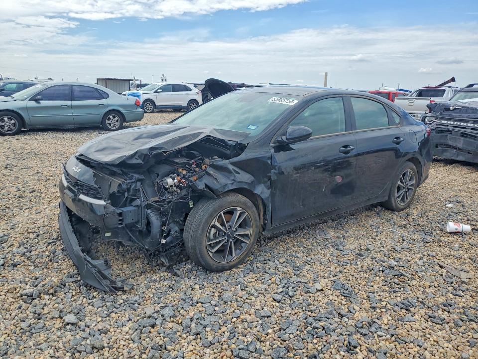 55583756 :رقم المزاد ، 3KPF24ADXRE725025 vin ، 2024 Kia Forte مزاد بيع