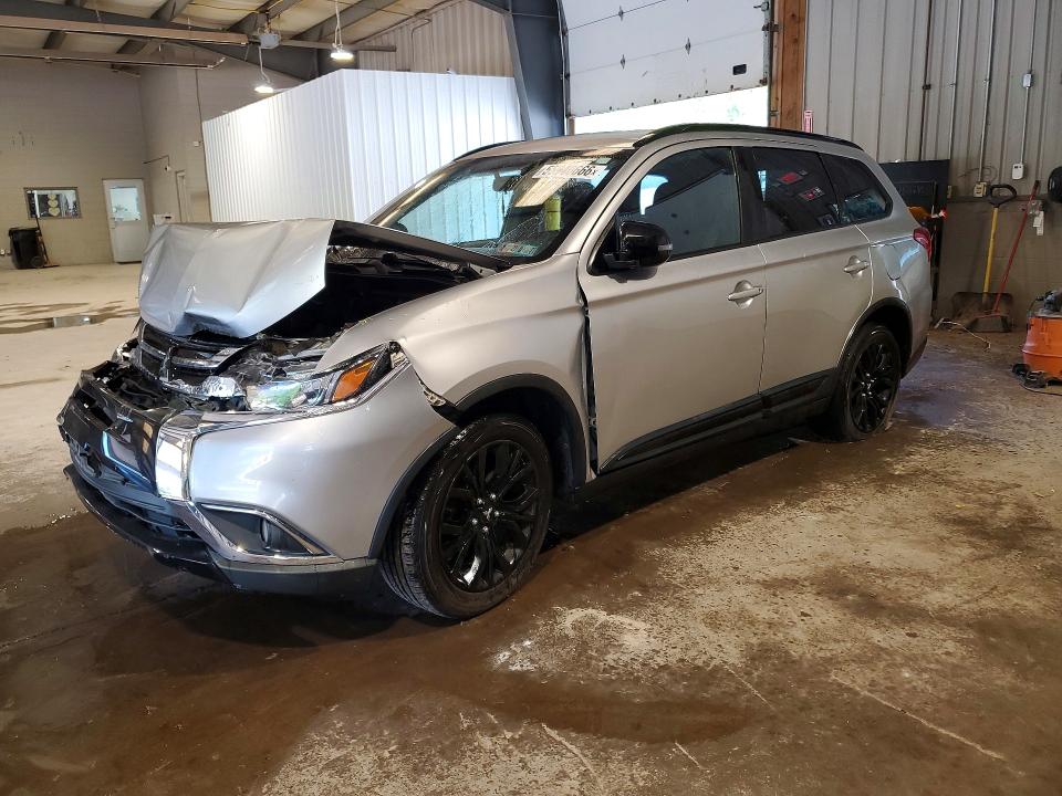 Продажа на аукционе авто 2018 Mitsubishi Outlander, vin: JA4AZ3A34JZ020554, номер лота: 55940666