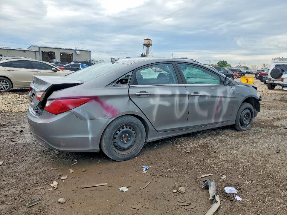 2013 Hyundai Sonata მანქანა იყიდება აუქციონზე, vin: 5NPEB4AC3DH704332, აუქციონის ნომერი: 58972006