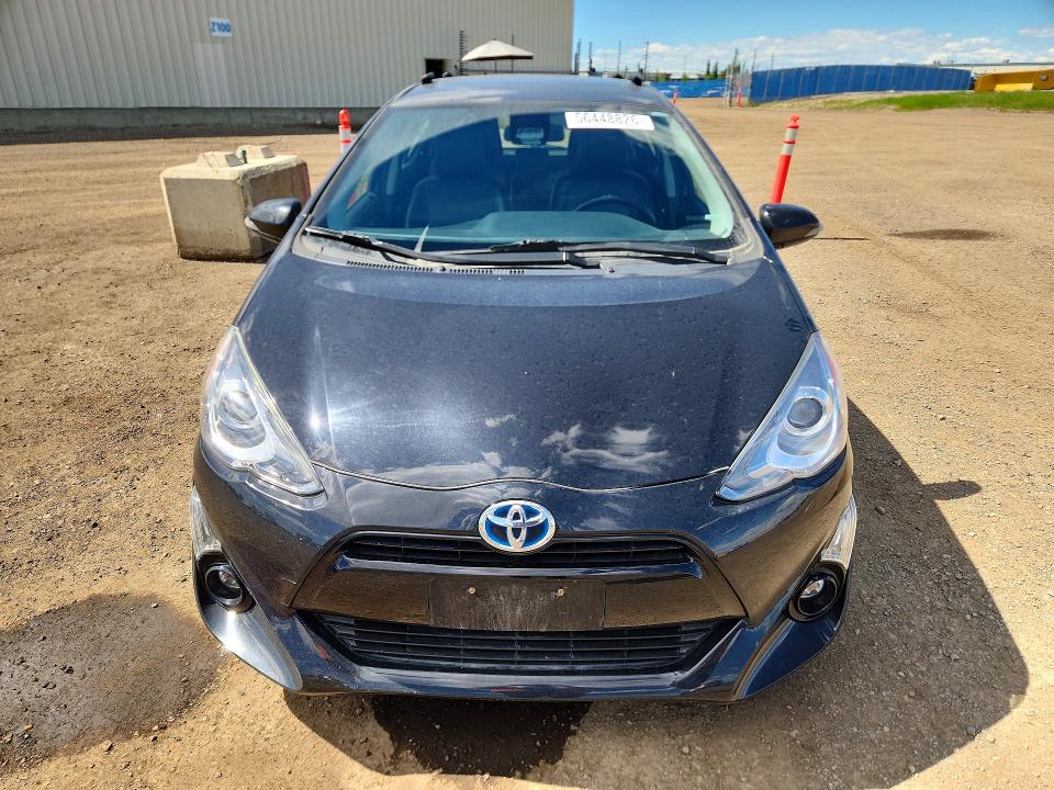 56448826 :رقم المزاد ، JTDKDTB33G1118666 vin ، 2016 Toyota Prius C مزاد بيع
