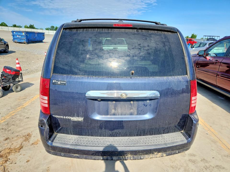 2008 Chrysler Town & Country მანქანა იყიდება აუქციონზე, vin: 2A8HR64X08R765819, აუქციონის ნომერი: 58639916