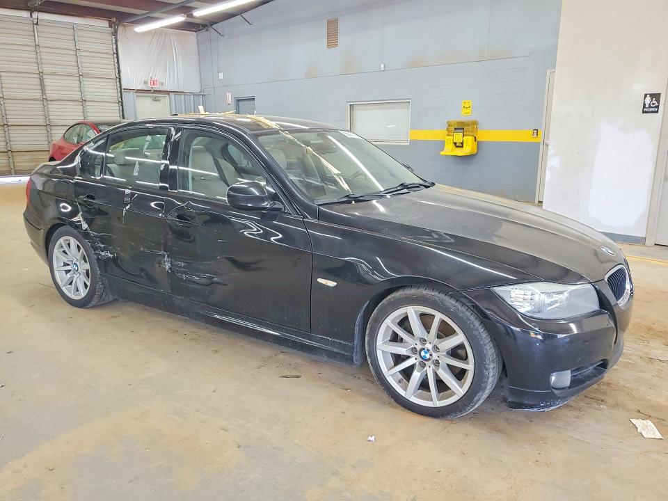 56307726 :رقم المزاد ، WBAPH7C56BE676897 vin ، 2011 Bmw 328 مزاد بيع