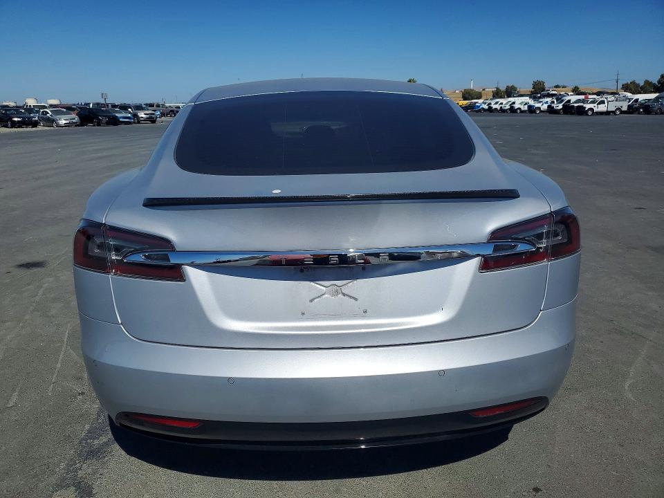 85622175 :رقم المزاد ، 5YJSA1E18GF156697 vin ، 2016 Tesla Model S مزاد بيع