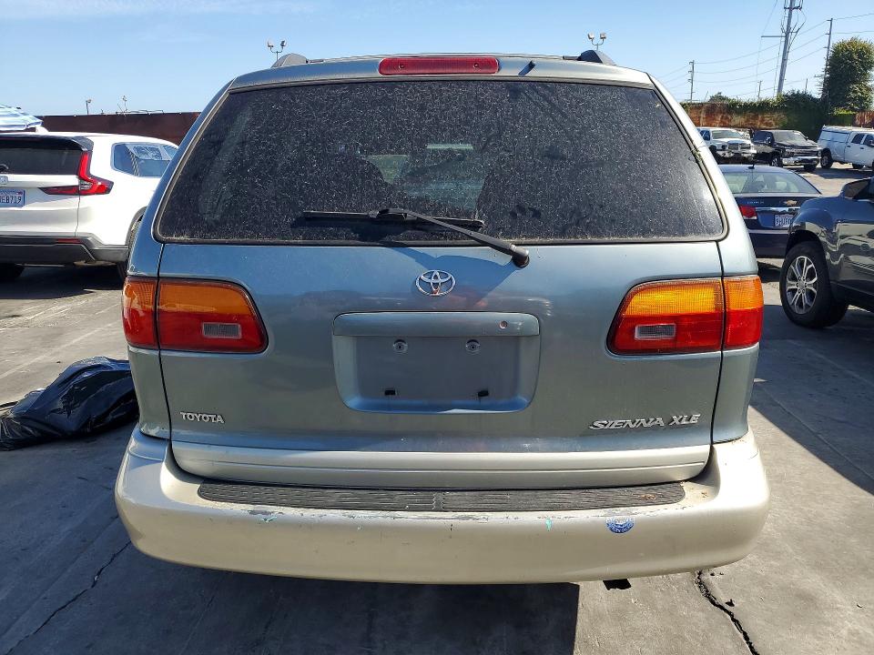 Продажа на аукционе авто 2000 Toyota Sienna, vin: 4T3ZF13C9YU297391, номер лота: 55760006