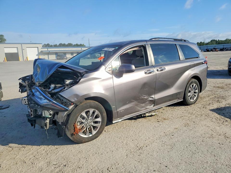 57638016 :رقم المزاد ، 5TDYRKEC9MS054780 vin ، 2021 Toyota Sienna مزاد بيع