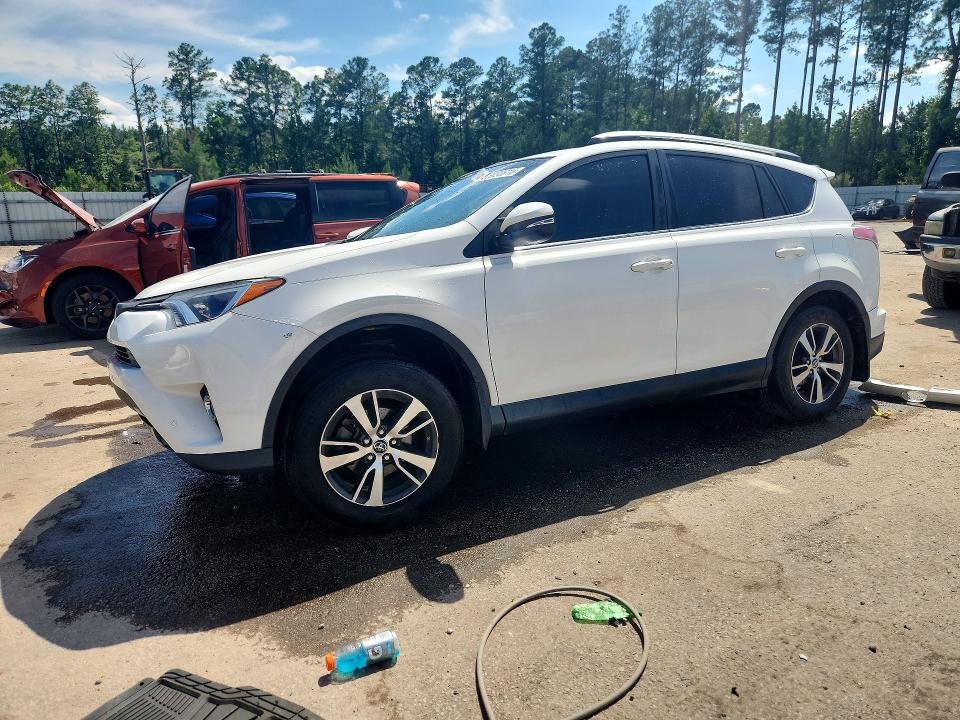 Продажа на аукционе авто 2017 Toyota Rav4, vin: JTMWFREVXHJ718551, номер лота: 56038916