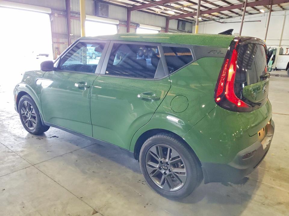 2021 Kia Soul მანქანა იყიდება აუქციონზე, vin: KNDJ33AU8M7140065, აუქციონის ნომერი: 56698026