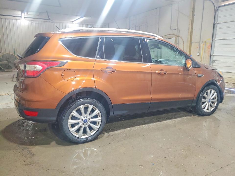 2017 Ford Escape მანქანა იყიდება აუქციონზე, vin: 1FMCU9J92HUA17708, აუქციონის ნომერი: 57689346