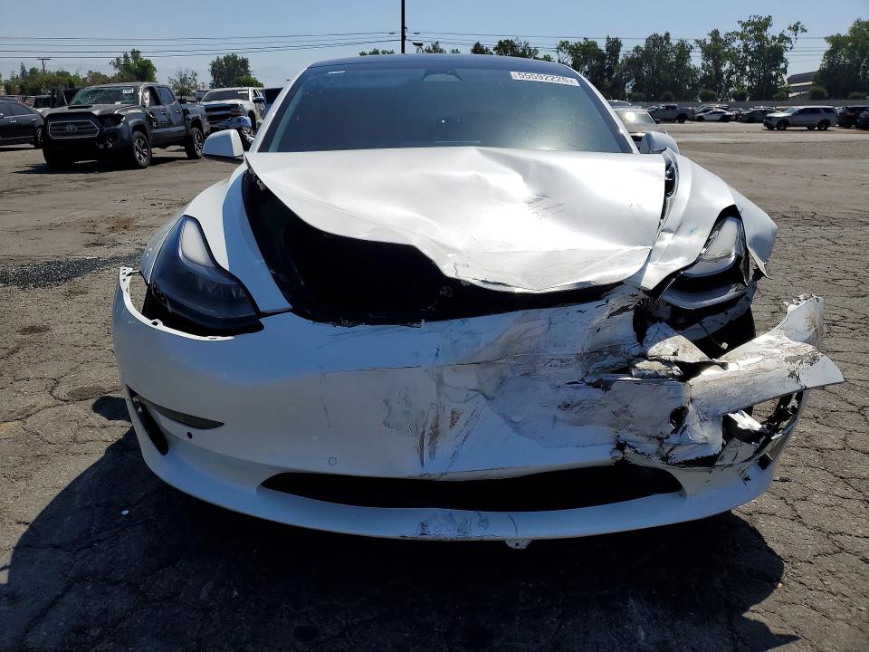 2022 Tesla Model 3 მანქანა იყიდება აუქციონზე, vin: 5YJ3E1EA1NF288917, აუქციონის ნომერი: 55592226