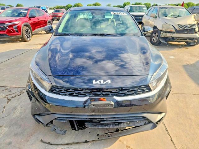 2022 Kia Forte მანქანა იყიდება აუქციონზე, vin: 3KPF24AD5NE491712, აუქციონის ნომერი: 55352636