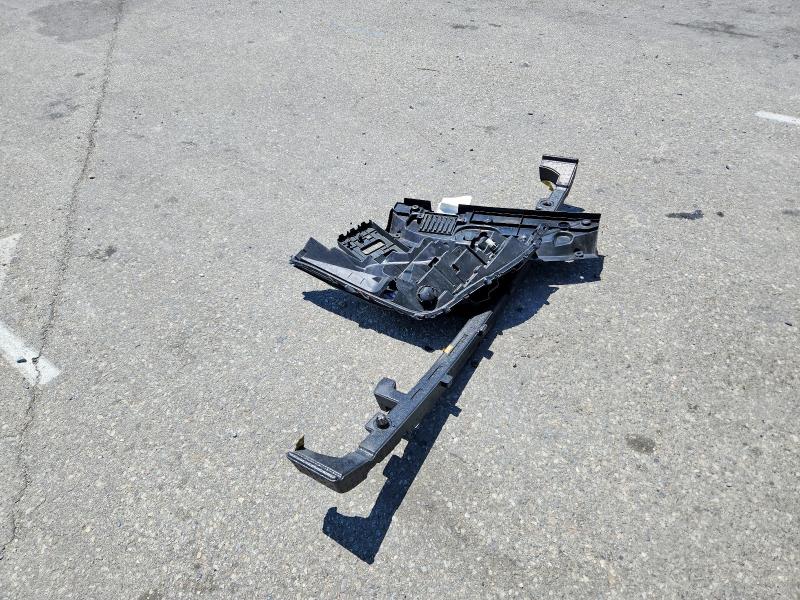 58833036 :رقم المزاد ، 5TDZRKEC2MS003383 vin ، 2021 Toyota Sienna مزاد بيع