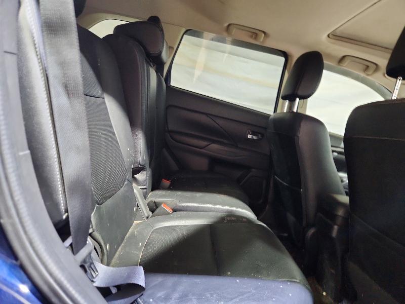 58541996 :رقم المزاد ، JA4AZ3A30JZ010894 vin ، 2018 Mitsubishi Outlander مزاد بيع