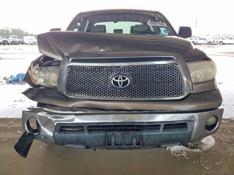 55947096 :رقم المزاد ، 5TFEM5F12BX028027 vin ، 2011 Toyota Tundra مزاد بيع