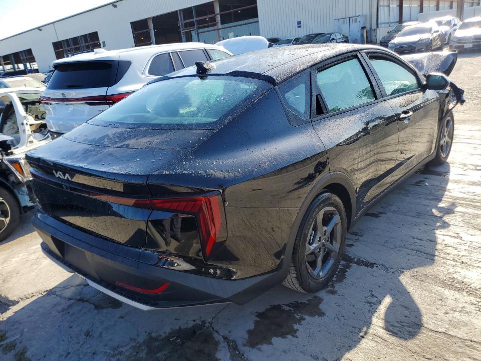 56831866 :رقم المزاد ، 3KPFT4DE8TE336795 vin ، 2026 Kia K4 مزاد بيع