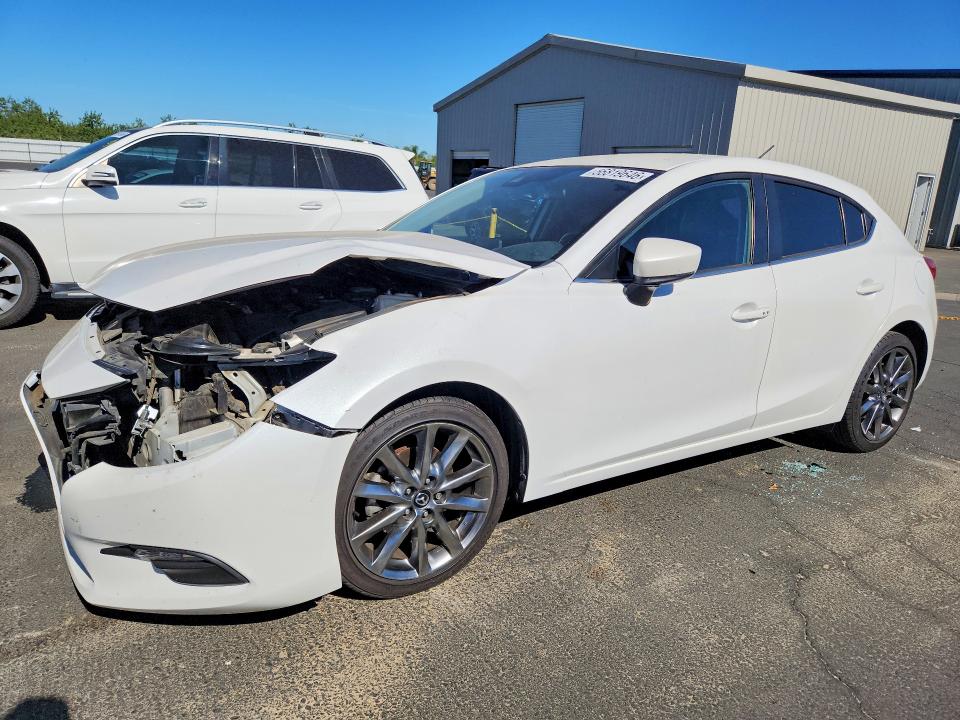 Продажа на аукционе авто 2018 Mazda 3, vin: 3MZBN1L37JM198352, номер лота: 56819646