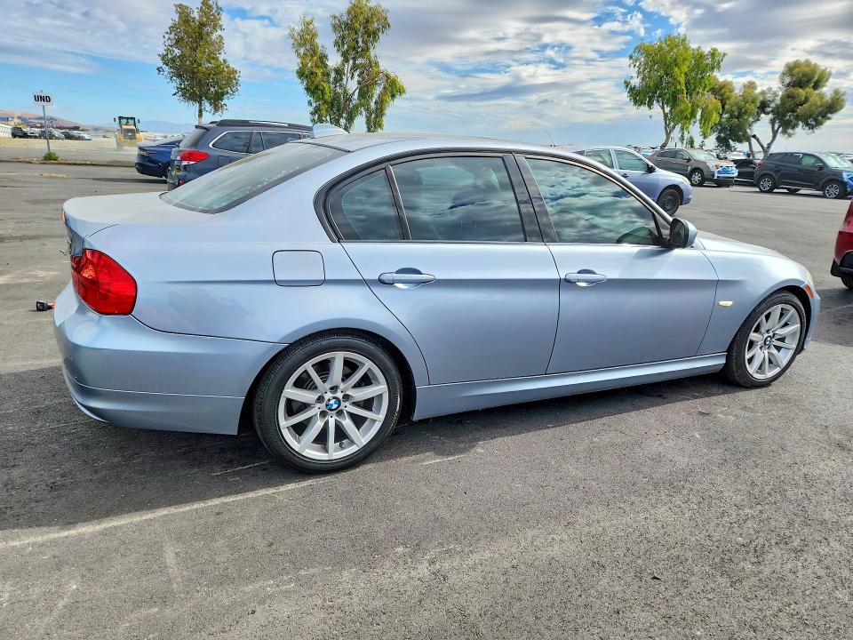 2011 Bmw 328 მანქანა იყიდება აუქციონზე, vin: WBAPH5G56BNM74835, აუქციონის ნომერი: 56174206