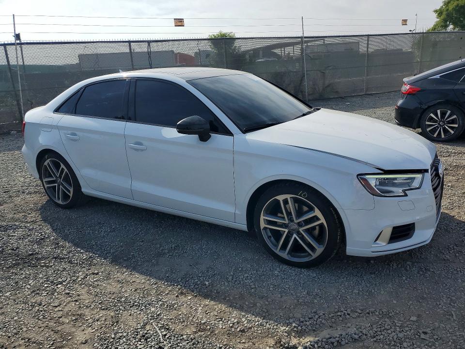 Продажа на аукционе авто 2017 Audi A3, vin: WAUB8GFF1H1016815, номер лота: 57177086