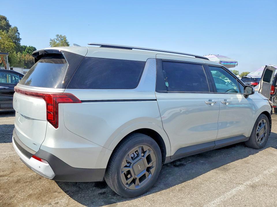 Продаж на аукціоні авто 2025 Kia Carnival, vin: KNDNC5KA9S6037676, номер лоту: 57923226