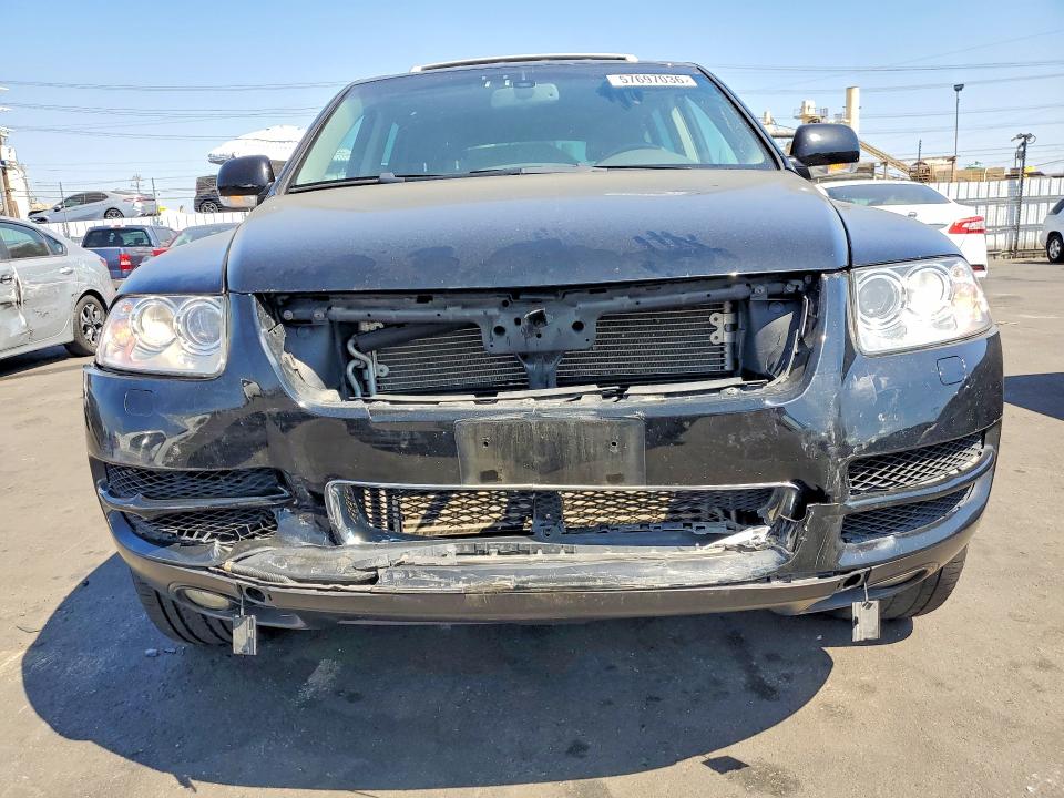 57697036 :رقم المزاد ، WVGCM67L94D014395 vin ، 2004 Volkswagen Touareg مزاد بيع