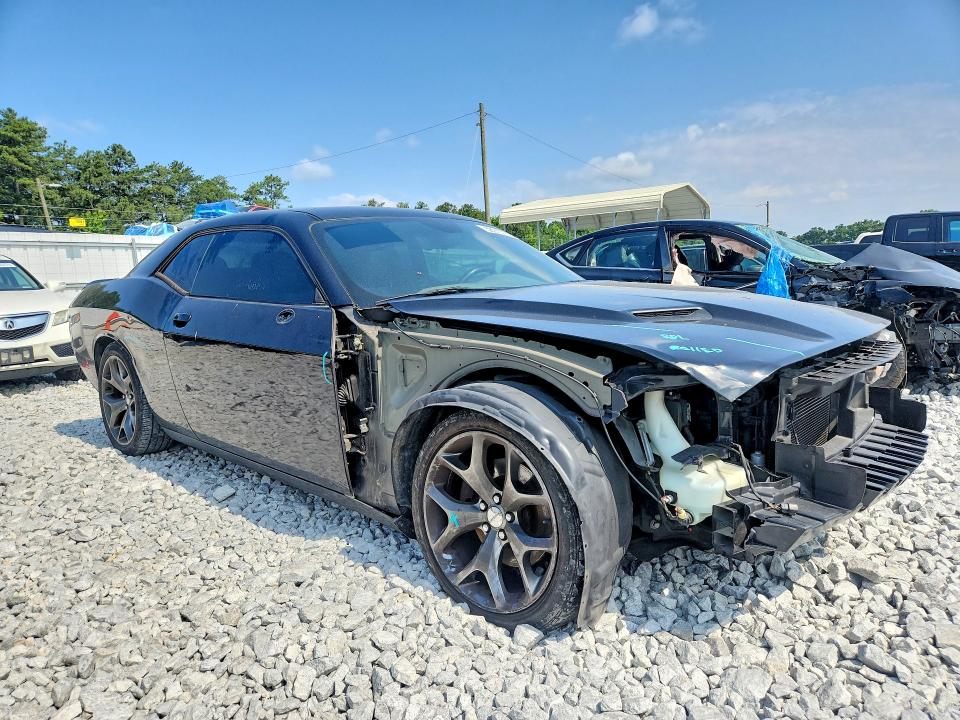 2015 Dodge Challenger მანქანა იყიდება აუქციონზე, vin: 2C3CDZAT1FH710015, აუქციონის ნომერი: 58913726