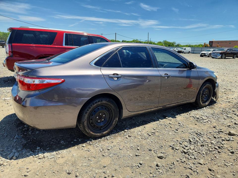 56315716 :رقم المزاد ، 4T4BF1FK0FR456962 vin ، 2015 Toyota Camry مزاد بيع