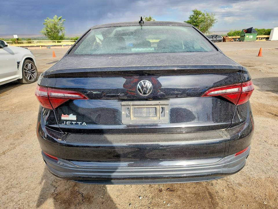 56494126 :رقم المزاد ، 3VWCM7BU6NM023732 vin ، 2022 Volkswagen Jetta مزاد بيع