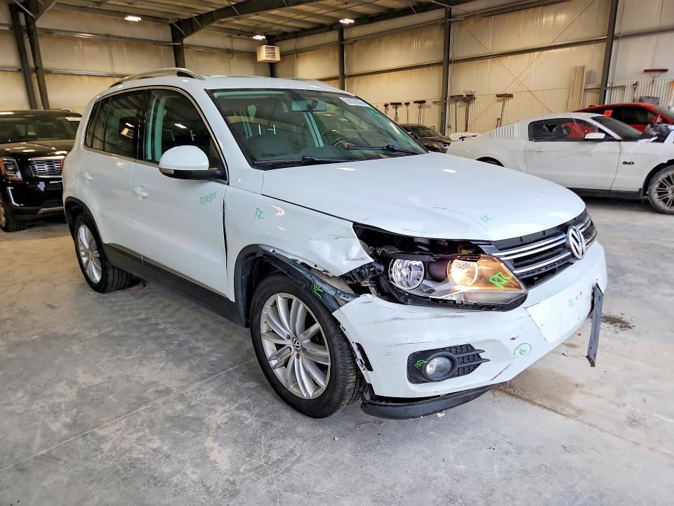 56835306 :رقم المزاد ، WVGBV7AX4FW502364 vin ، 2015 Volkswagen Tiguan مزاد بيع