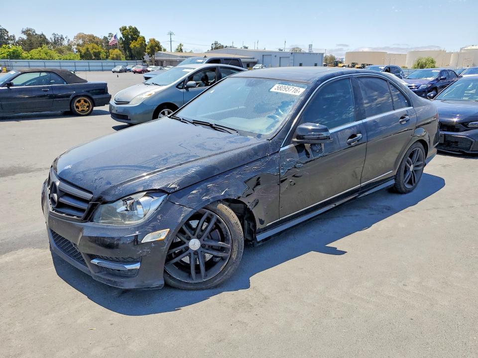 Продаж на аукціоні авто 2013 Mercedes-benz C, vin: WDDGF4HB8DR279831, номер лоту: 58095716