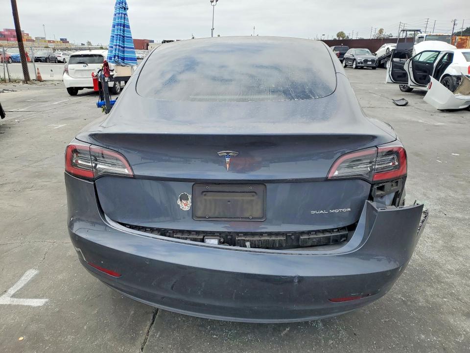 57950456 :رقم المزاد ، 5YJ3E1EB9NF360410 vin ، 2022 Tesla Model 3 مزاد بيع